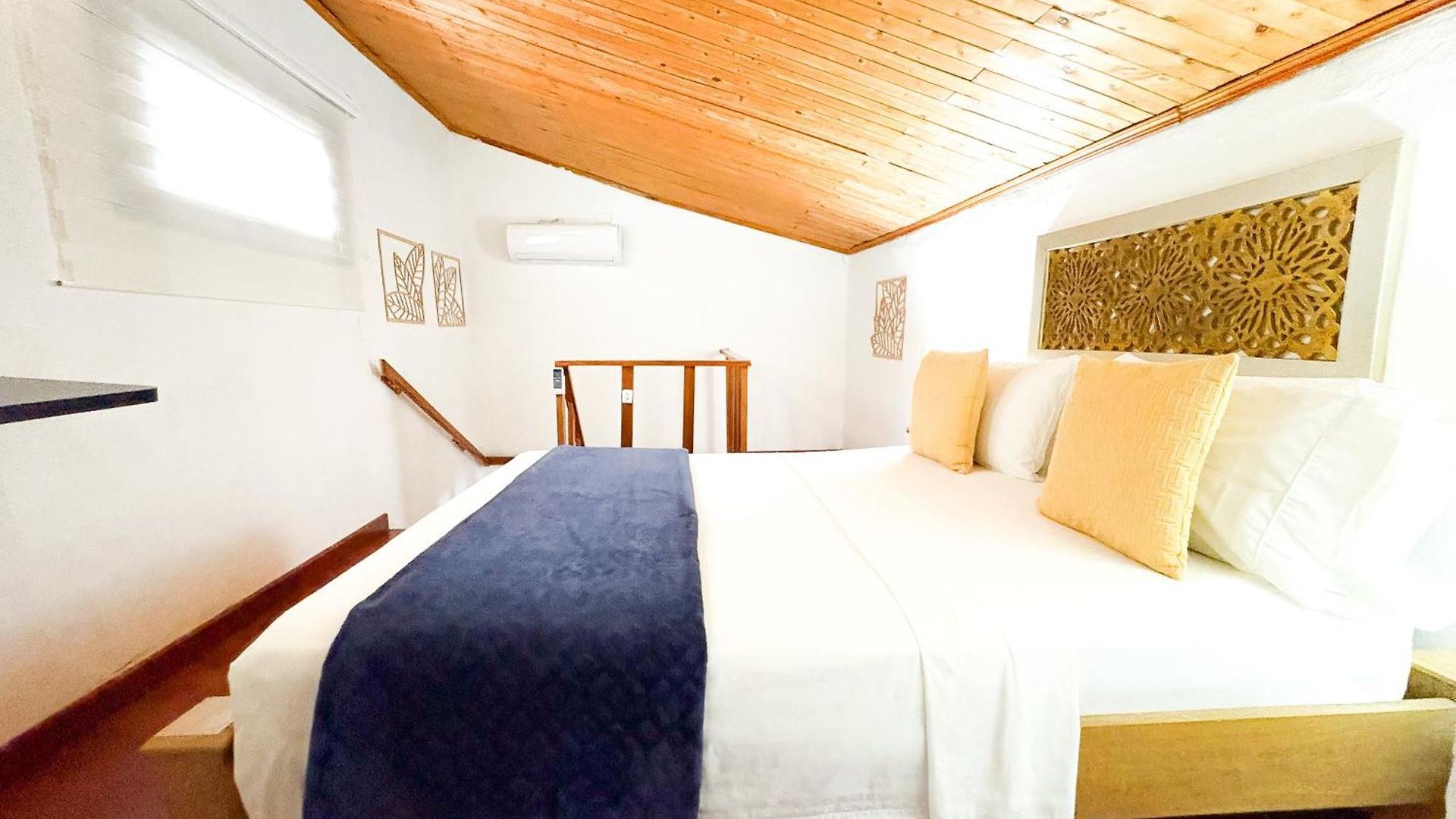Hotel At The Park 3*