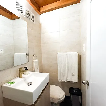 Hotel At The Park 3*