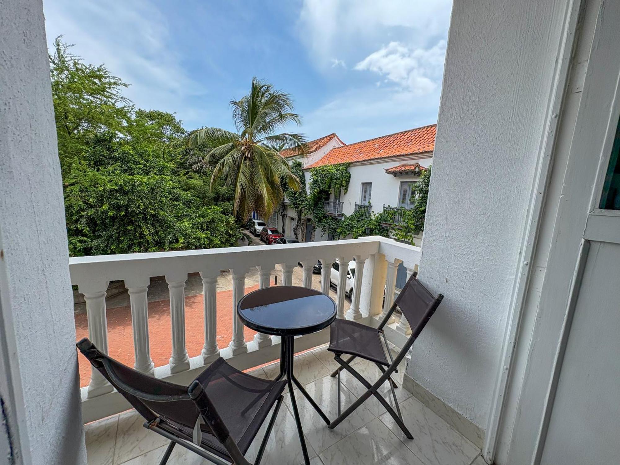 Hotel At The Park 3*