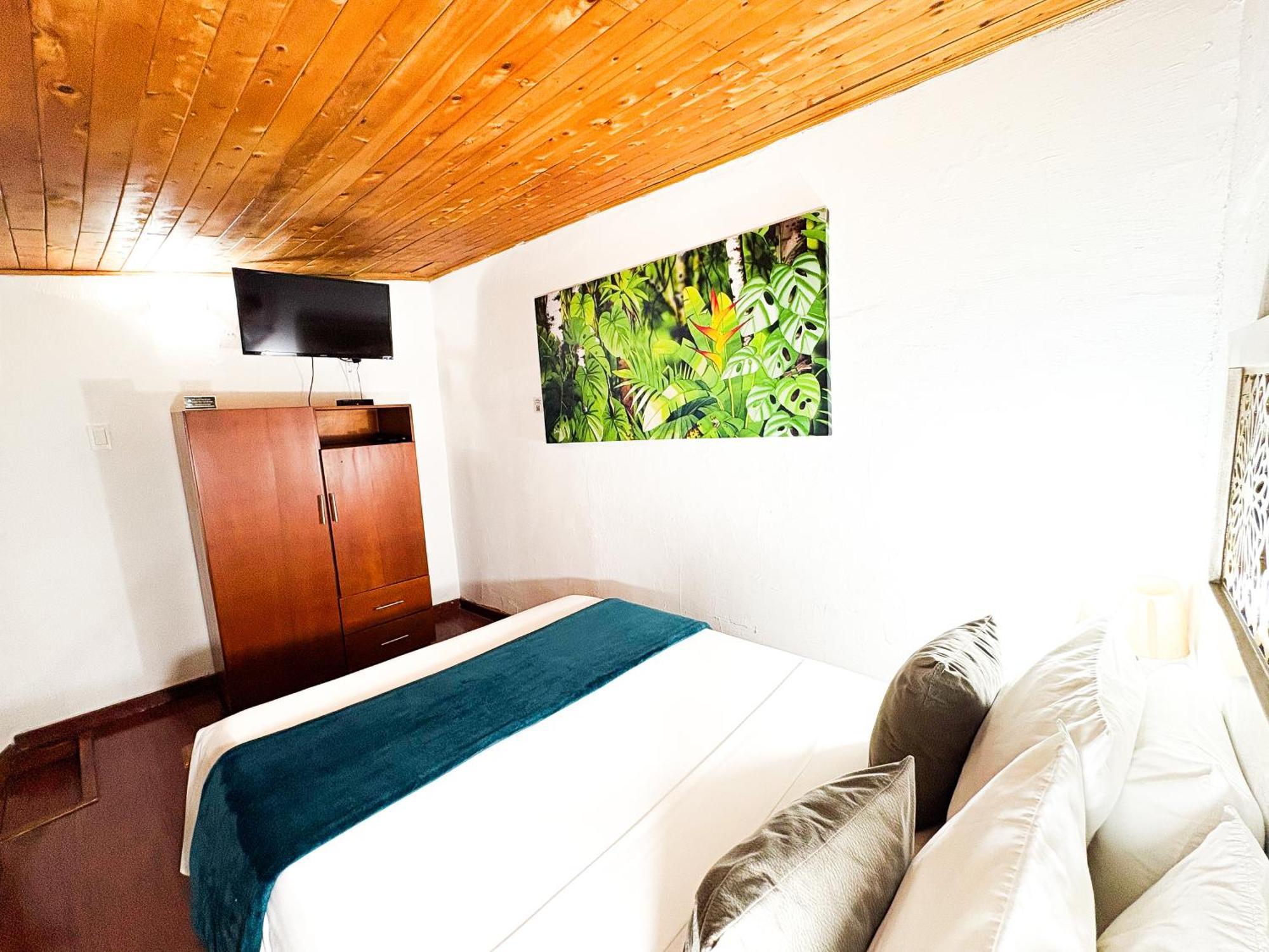 Hotel At The Park Cartagena